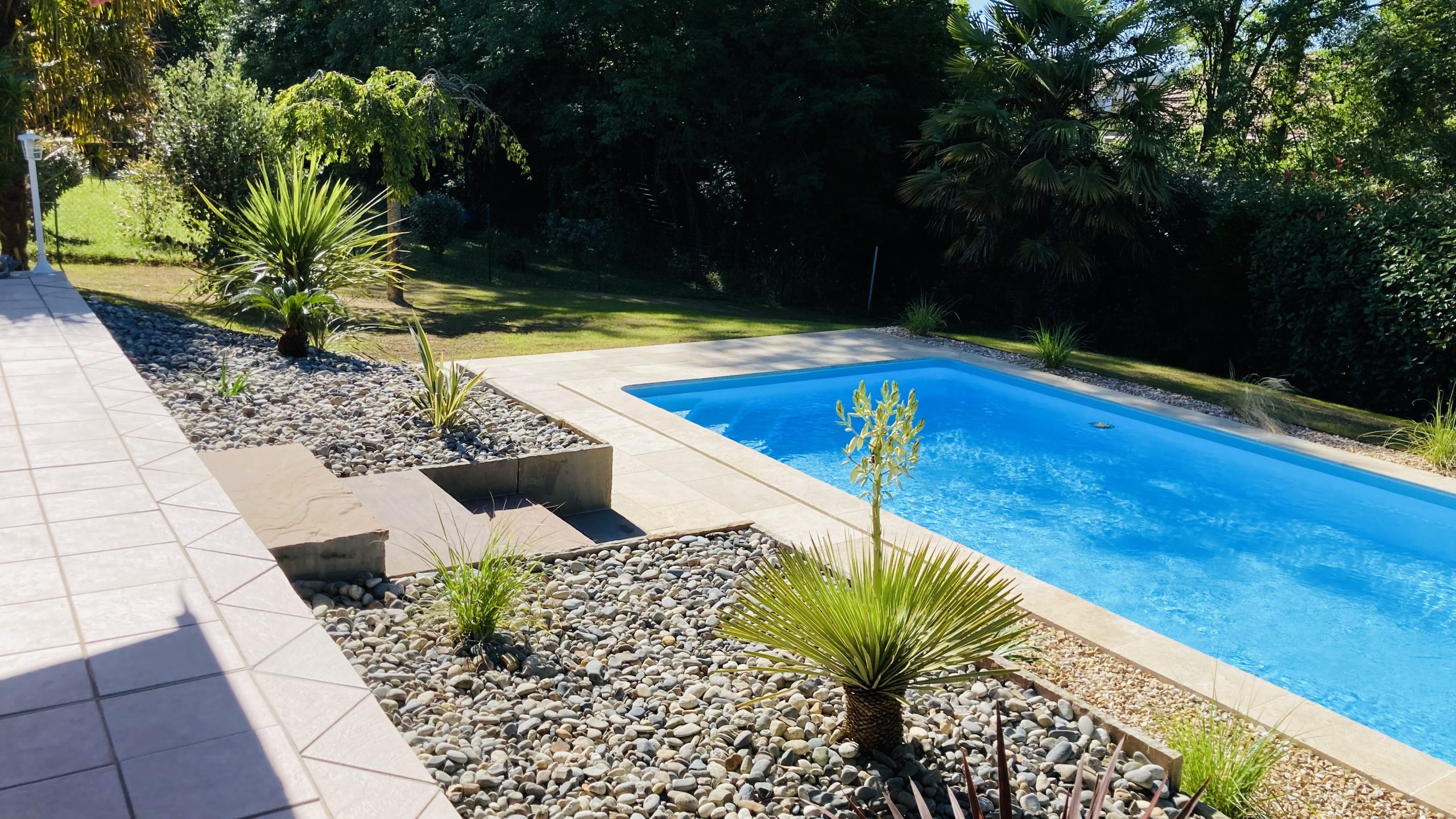 Aménagement d'un espace piscine à Sauvagnon - (64)