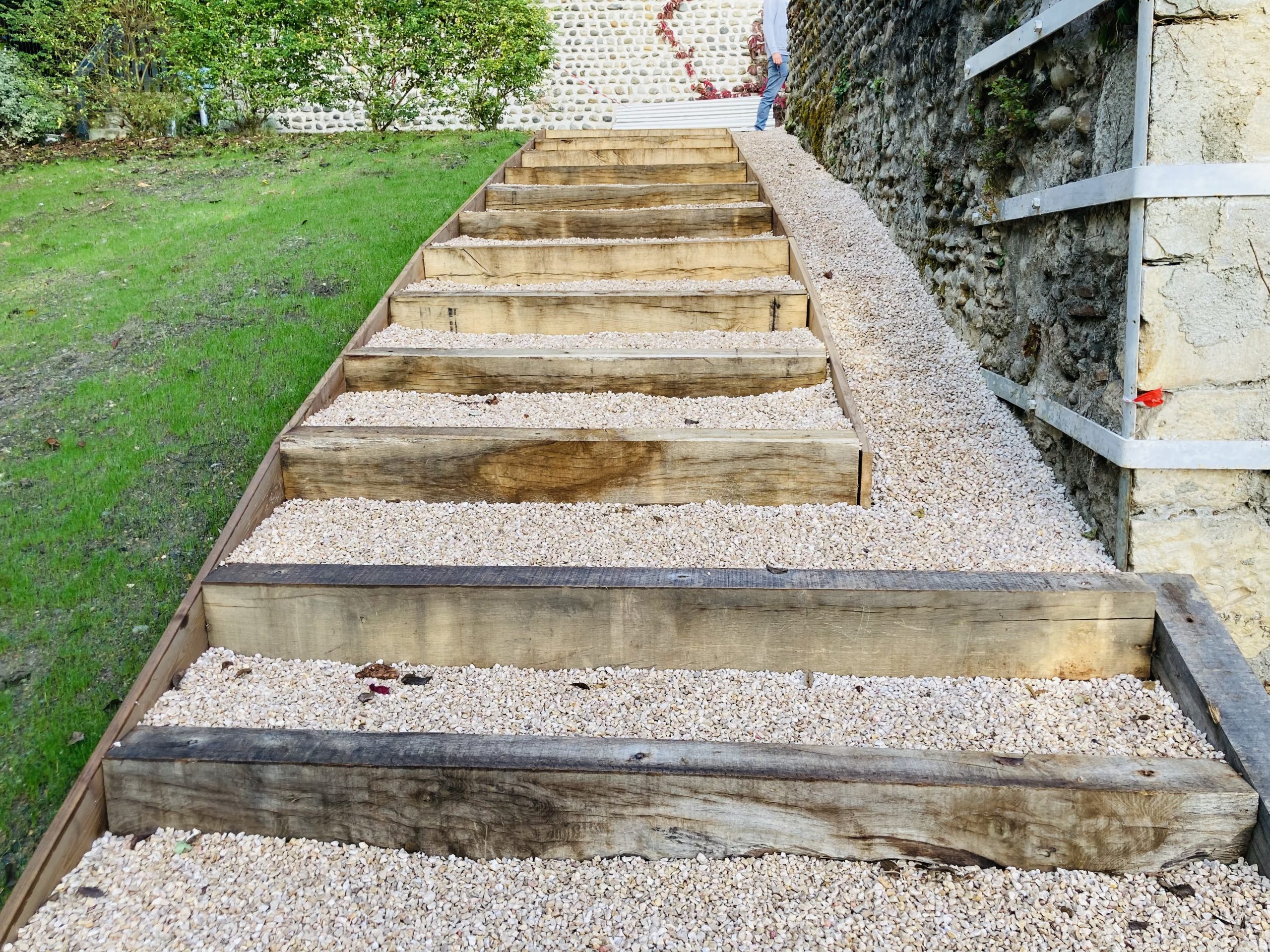 Rénovation de terrasses et d'un jardin à Arbus - (64)