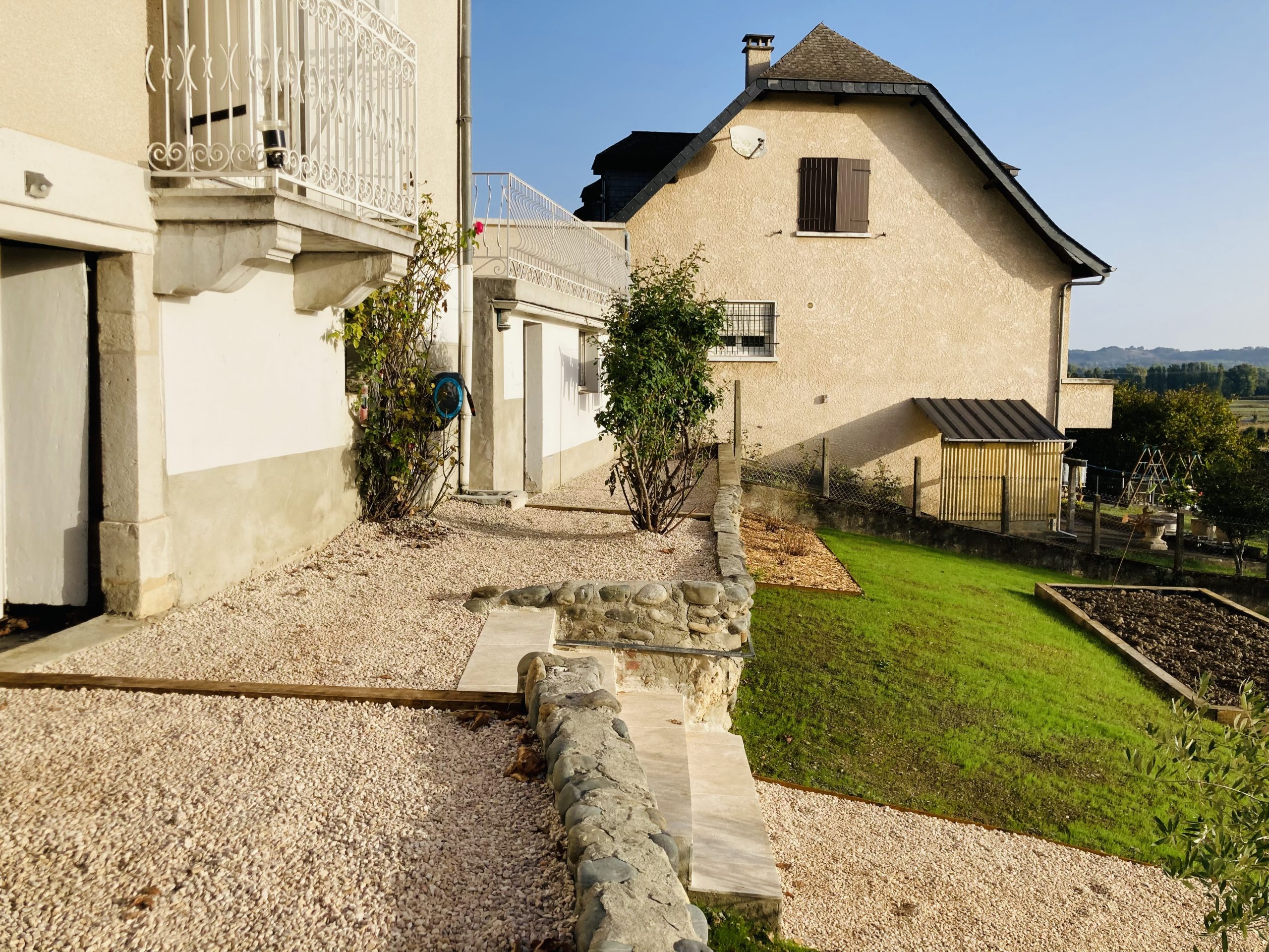 Rénovation de terrasses et d'un jardin à Arbus - (64)