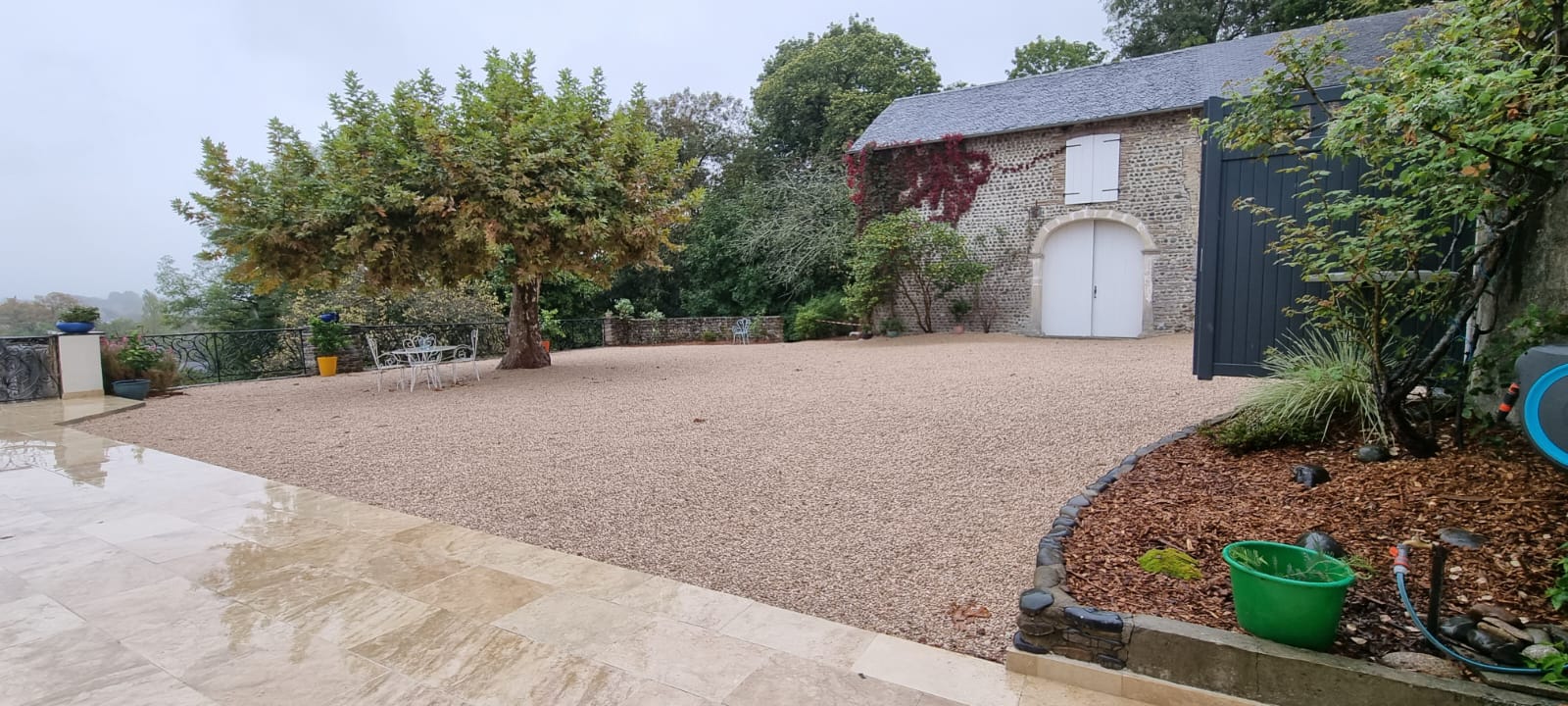 Rénovation de terrasses et d'un jardin à Arbus - (64)