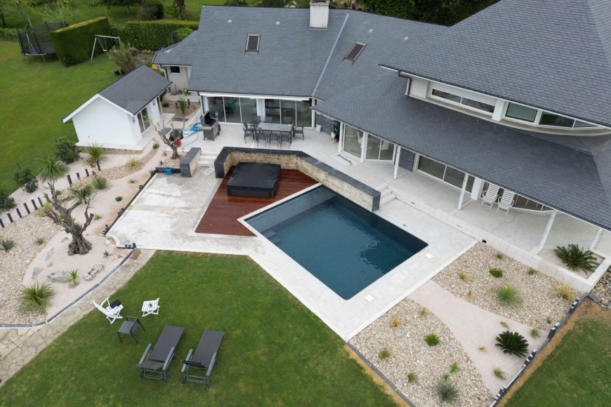 Rénovation complète des extérieurs pour cette jolie maison à Montardon