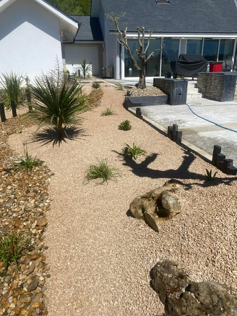 Rénovation complète des extérieurs pour cette jolie maison à Montardon