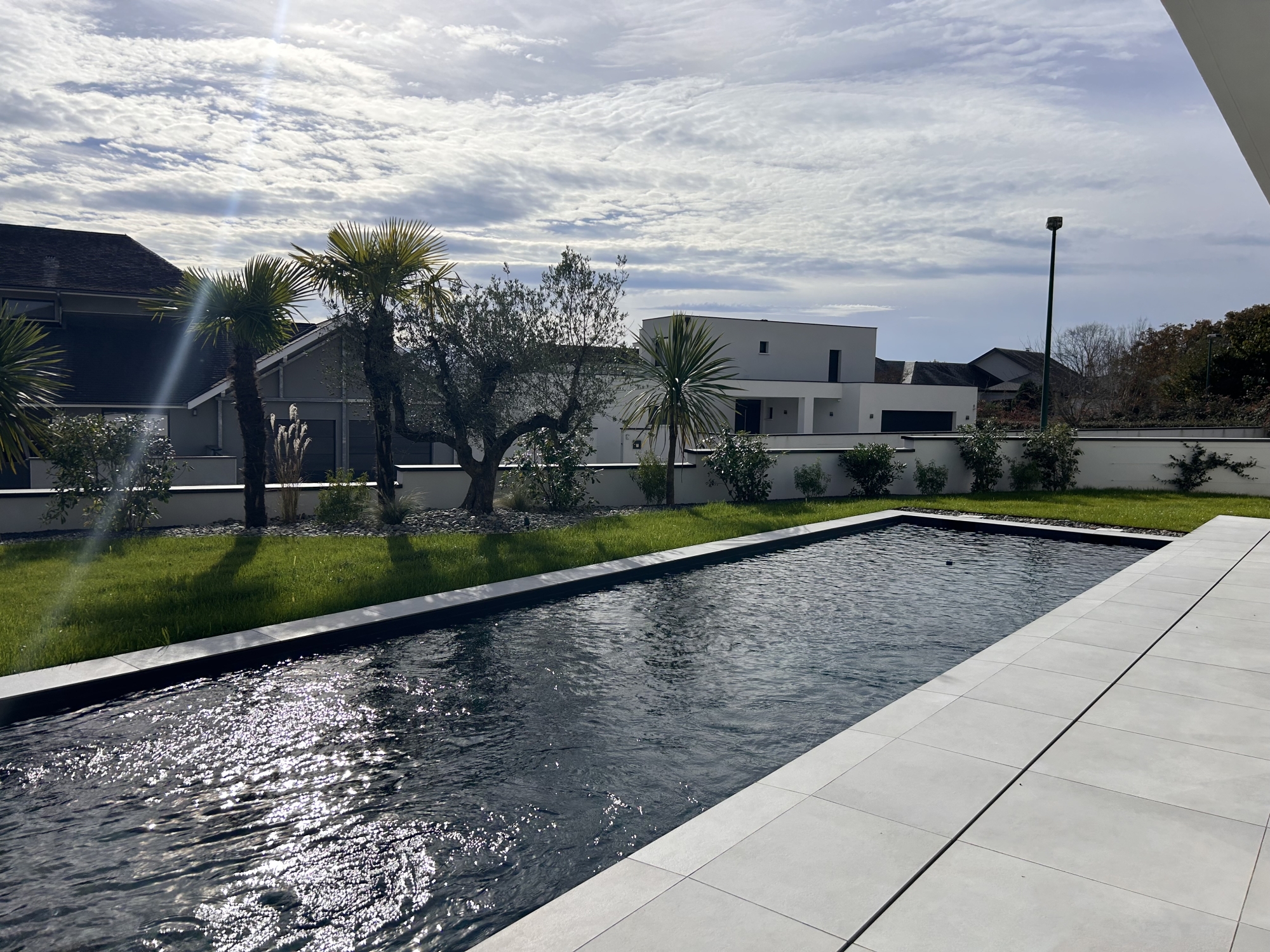 Aménagement complet pour cette villa contemporain à Idron