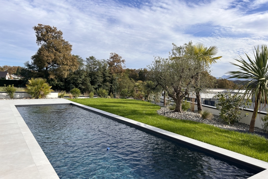 Aménagement complet pour cette villa contemporain à Idron