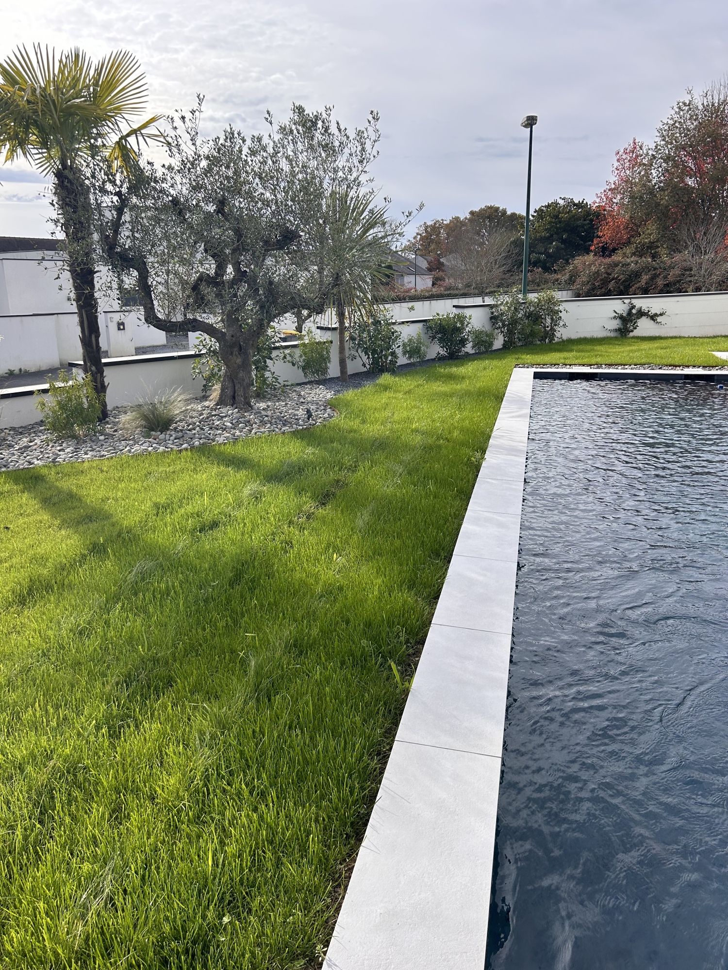 Aménagement complet pour cette villa contemporain à Idron