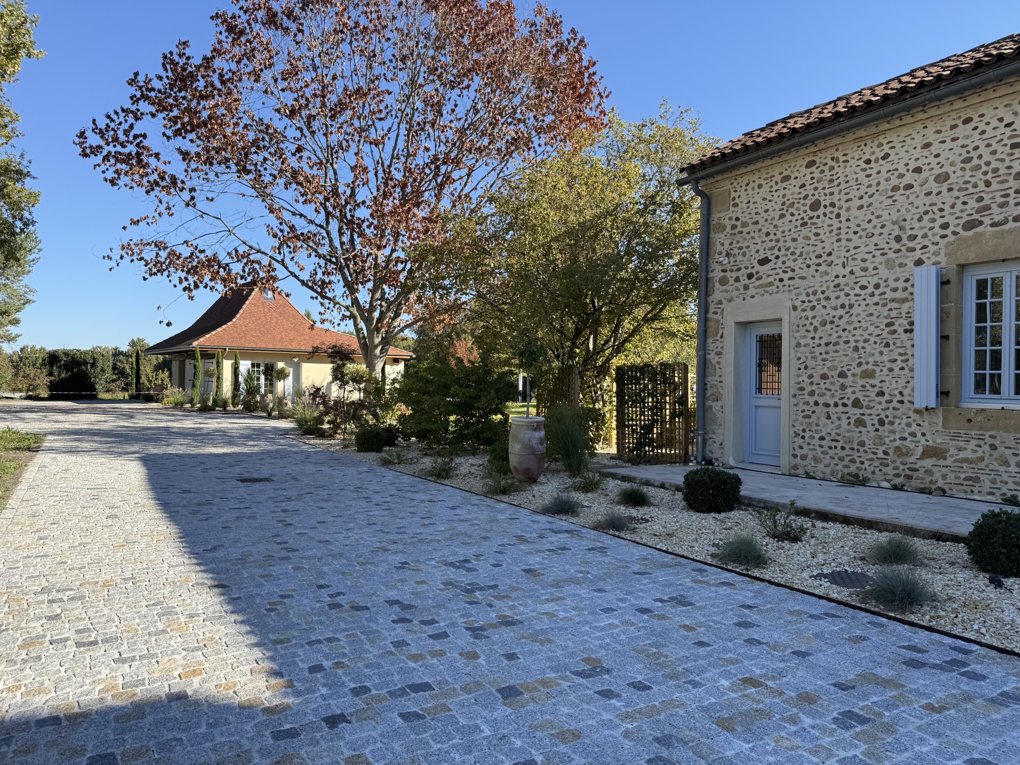 Aménagement extérieur d'un domaine à Baliracq-Maumusson (64)